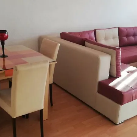 Apartment Mila *